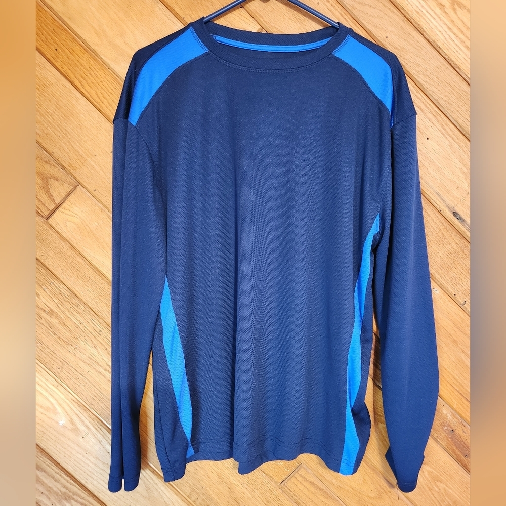 Pulse 150 large dark blue long sleeved athletic shirt